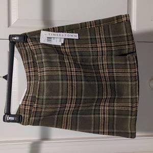 NWT Tinseltown green plaid skirt
